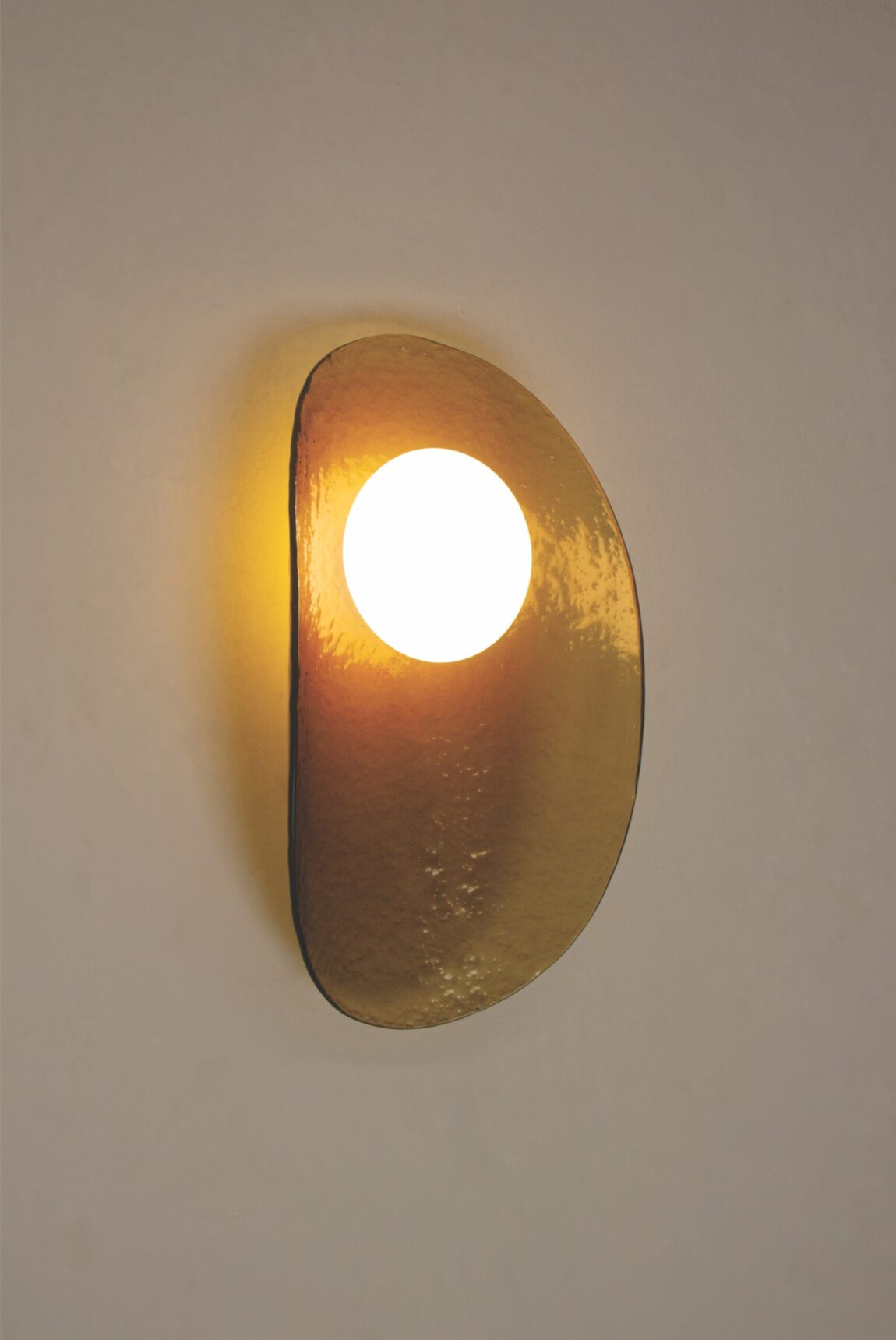 03- ARANDELA AURA – RGB